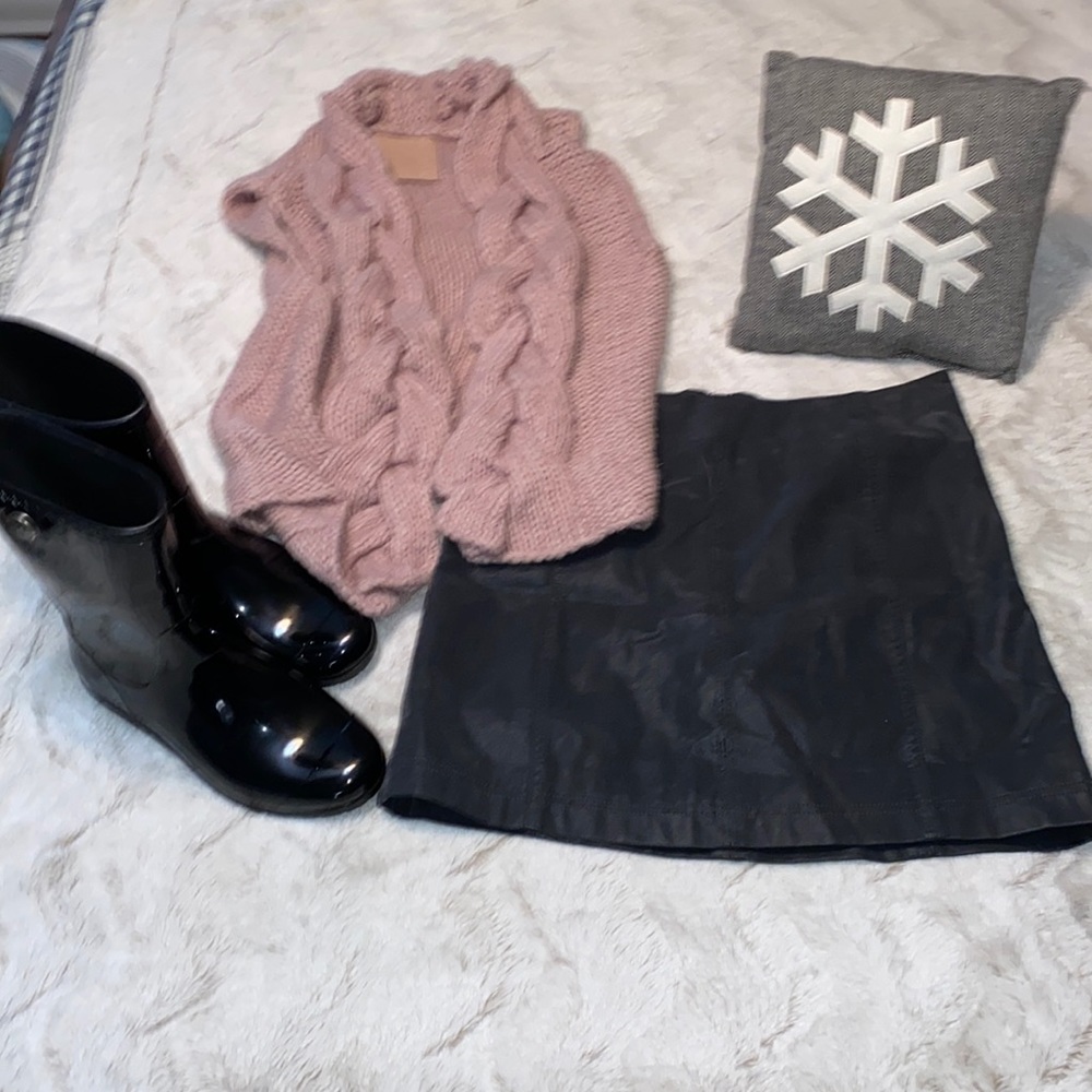 Wishlist faux leather mini skirt NWOT size Large